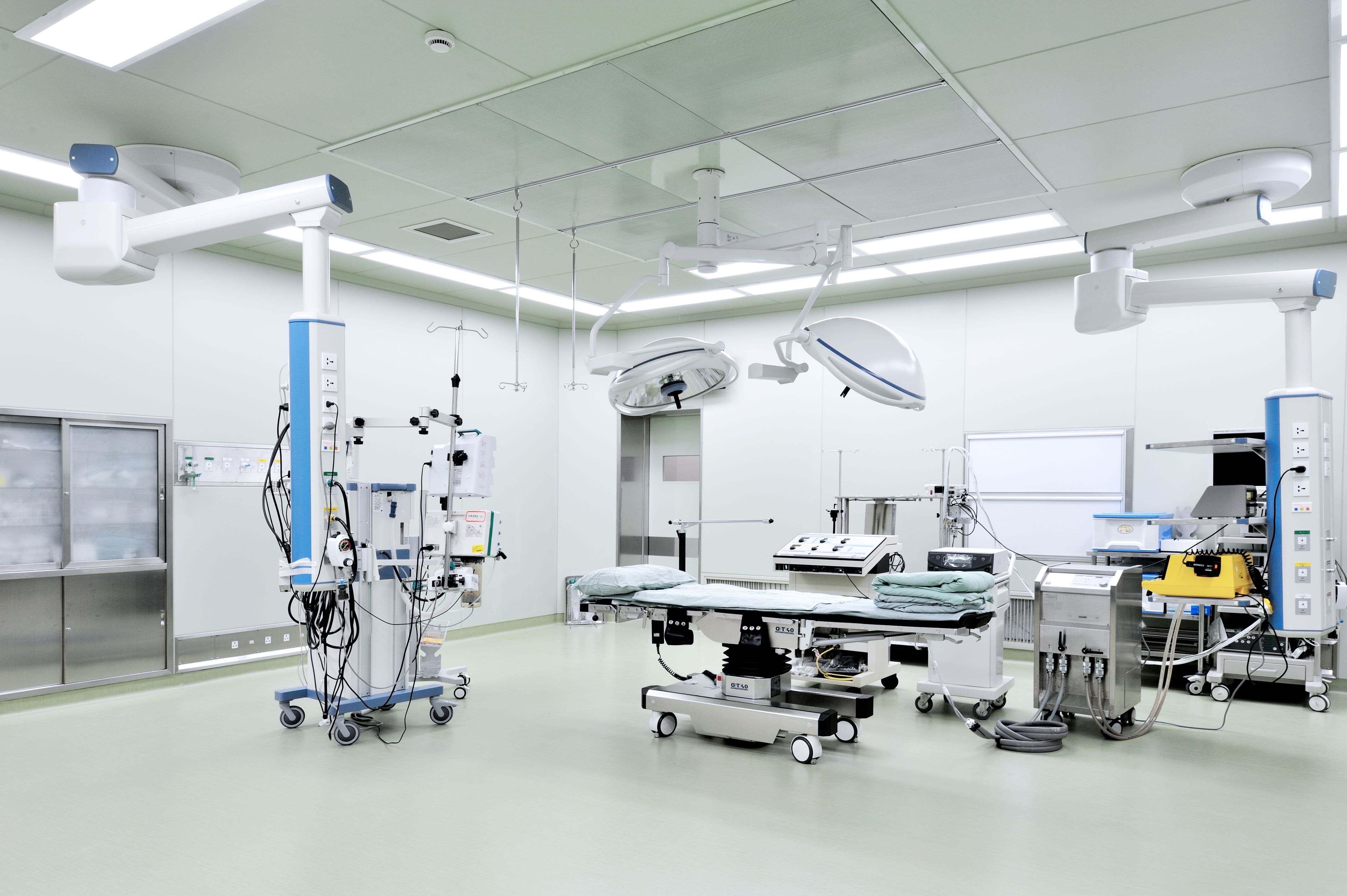 >Installation of Clean Air Conditioning Equipment in 1000 Class Operating Room