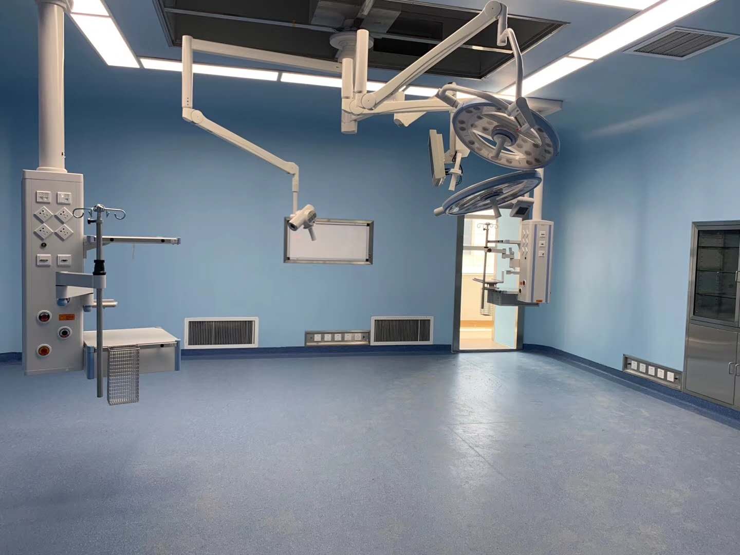 >Hospital laminar flow operating room needs to establish a set of scientific, rigorous and effective management and equipment maintenance mechanism