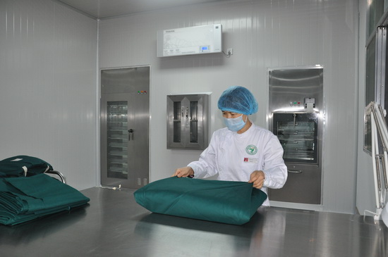 Laminar flow purification of hospital disinfection supply room